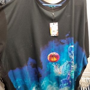 Black skull basketball t shirt (new)